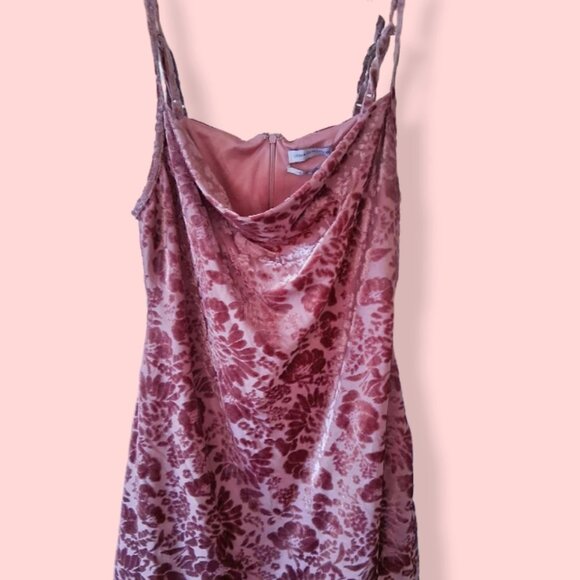 Urban Outfitters Pink Crushed Velvet Burnout Floral Mini Party Dress Size SP - Picture 2 of 5